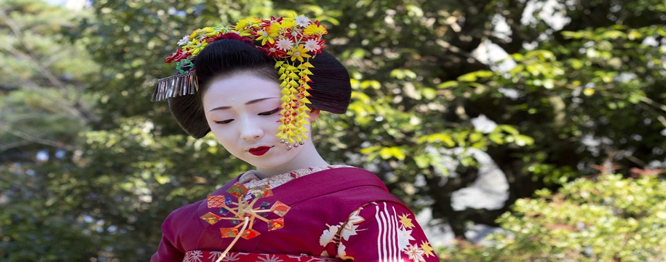 Hairstyle & Makeup for Kimono