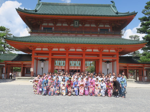 Wear Kimono and Yukata from Wargo on Your Company Trip!