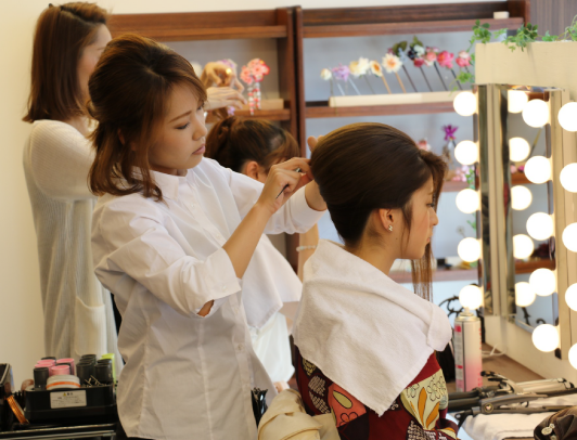 Introduction au Salon de Coiffure Kyoto Tower