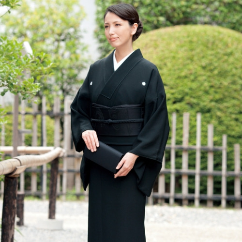 japanese traditional clothing female