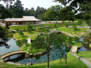 玉泉院丸庭園 藩主の愛した庭園