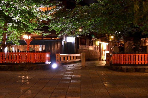 ローカルがおすすめ 祇園のとっておきデートスポット 京都着物レンタルwargo